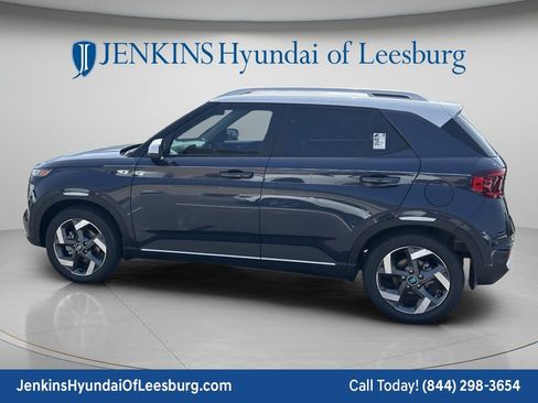 New 2026 Hyundai Venue SEL FWD image 9