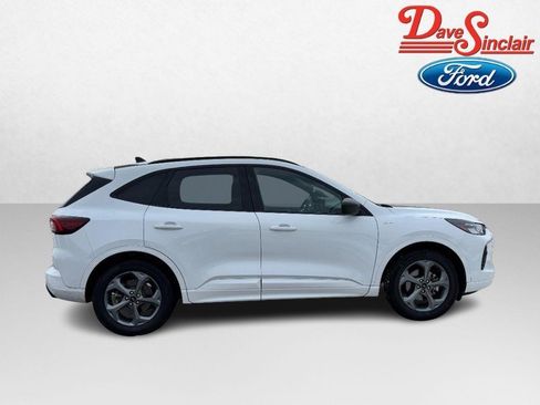 Used 2023 Ford Escape ST-Line w/ Tech Pack #1 image 5