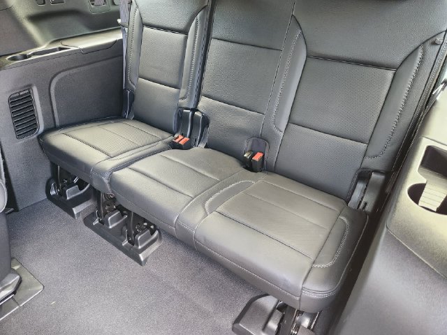 Used 2023 GMC Yukon XL Denali AWD/4WD image 32