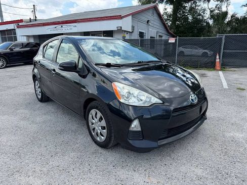 Used 2012 Toyota Prius C One FWD image 2