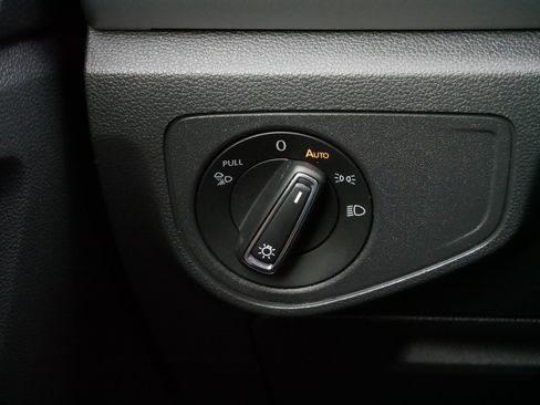 Certified 2022 Volkswagen Atlas Cross Sport SEL Premium R-Line image 27