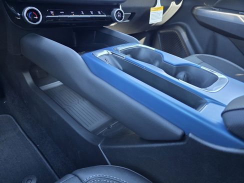 New 2026 Chevrolet Equinox EV LT w/ LPO, Blackout Package image 27