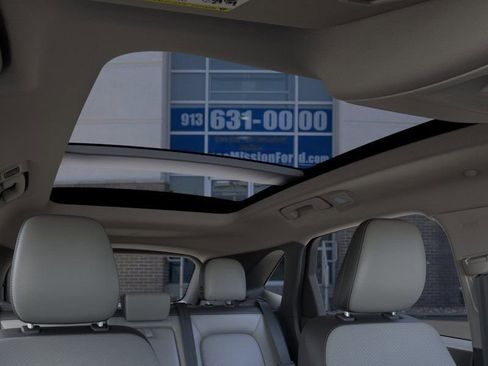 New 2026 Ford Escape SE w/ Class II Trailer Tow Package FWD image 22