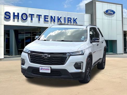 Used 2023 Chevrolet Traverse Premier w/ Redline Edition image 3