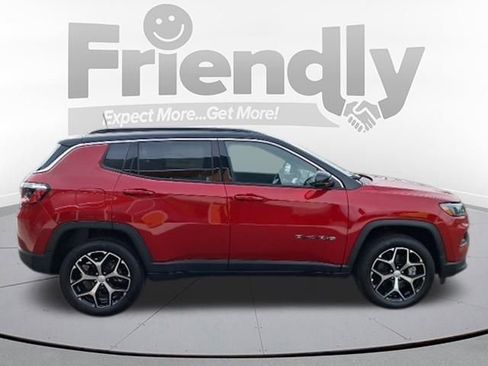 Used 2024 Jeep Compass Limited w/ Sun and Sound Group image 4