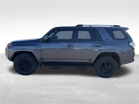 Used 2023 Toyota 4Runner SR5 Premium w/ Moonroof Package image 2