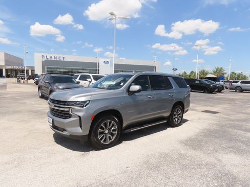Used 2023 Chevrolet Tahoe LT w/ LT Signature Plus Package RWD image 2