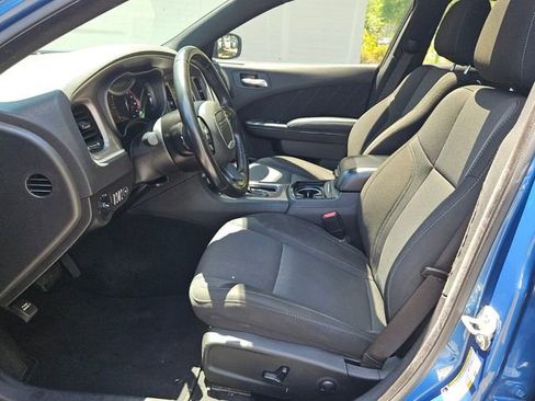 Used 2022 Dodge Charger SXT w/ Blacktop Package RWD image 10