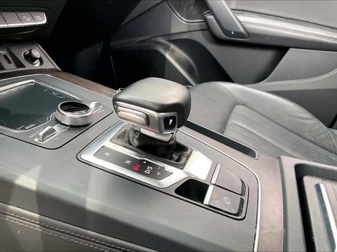Used 2019 Audi Q5 2.0T Premium Plus w/ Premium Plus Package AWD/4WD image 17