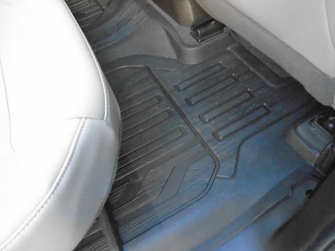 Used 2019 GMC Sierra 1500 SLT w/ SLT Premium Package image 31