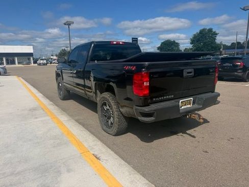 Used 2018 Chevrolet Silverado 1500 W/T w/ Black Out Edition AWD/4WD image 10