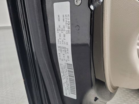 Used 2019 Dodge Grand Caravan SXT FWD image 33