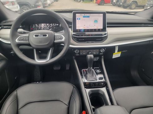 New 2026 Jeep Compass Limited w/ Sun, Sound & Navigation Group image 10