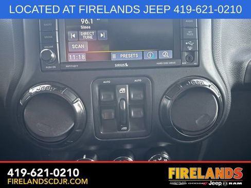 Used 2017 Jeep Wrangler Unlimited Sahara image 26