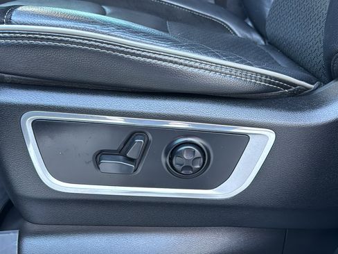 Certified 2021 RAM 1500 Laramie image 12