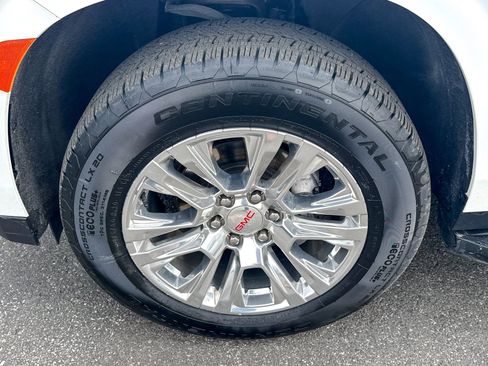 Certified 2022 GMC Yukon Denali image 10