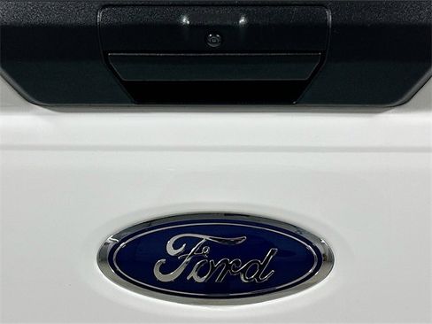 Certified 2024 Ford F250 XLT w/ FX4 Off-Road Package image 18