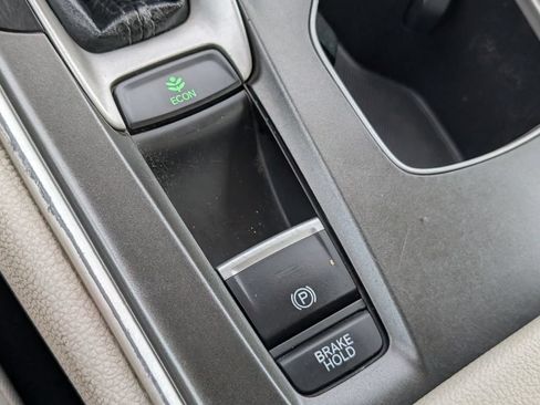Used 2020 Honda Accord LX image 21
