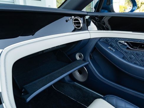 Used 2022 Bentley Continental GT image 51