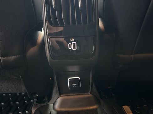 New 2026 Jeep Compass Latitude AWD/4WD image 24