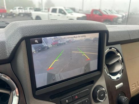Used 2016 Ford F250 Lariat w/ Lariat Ultimate Package AWD/4WD image 17