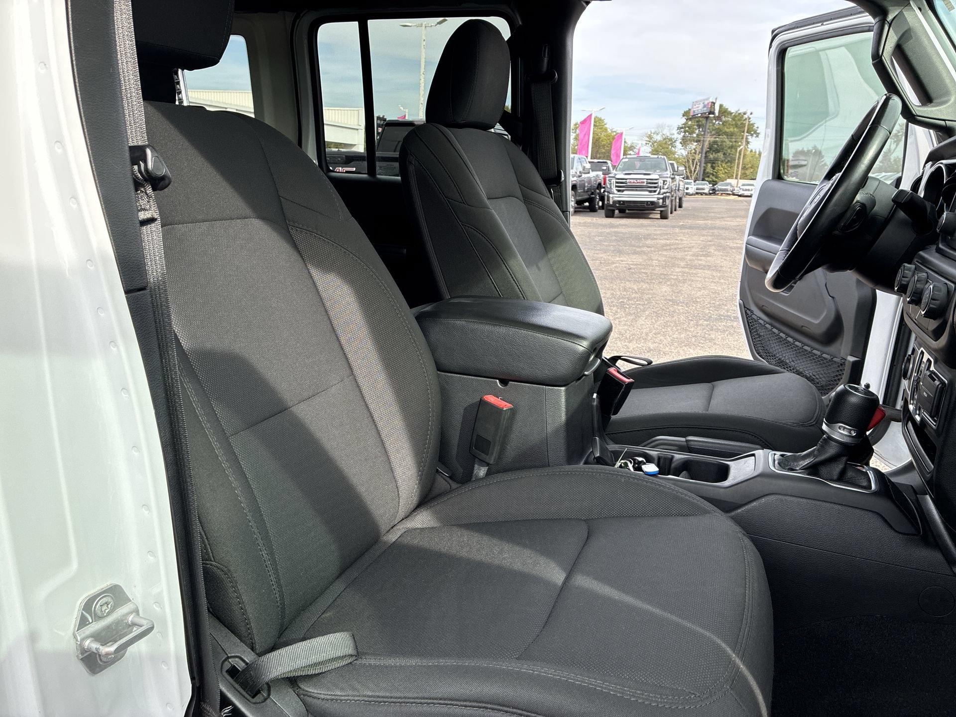 Used 2020 Jeep Wrangler Unlimited Sport S AWD/4WD image 35