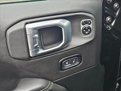 Used 2020 Jeep Gladiator Overland image 18