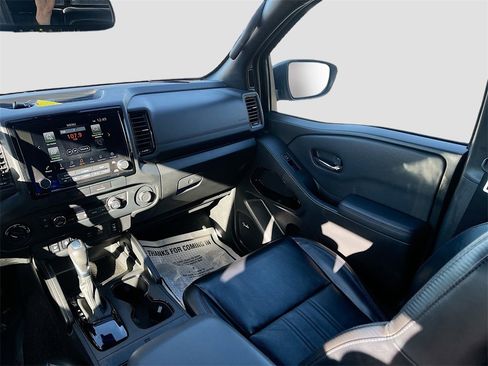 Used 2022 Nissan Frontier PRO-4X w/ Pro-4X Premium Package image 25