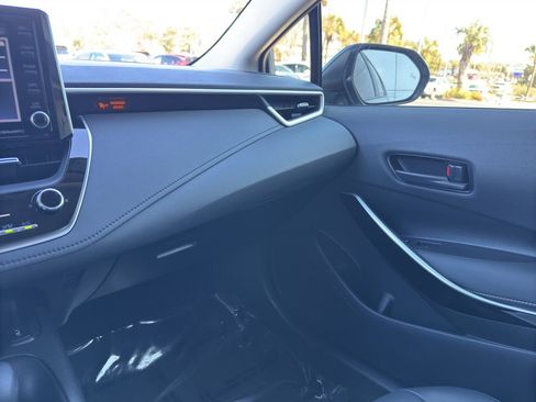 Used 2022 Toyota Corolla LE image 31