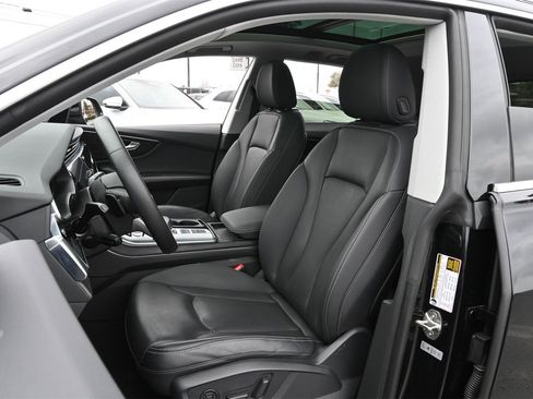 Used 2022 Audi Q8 Premium Plus image 15