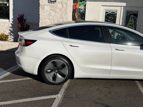 Used 2020 Tesla Model 3 Long Range AWD/4WD image 15