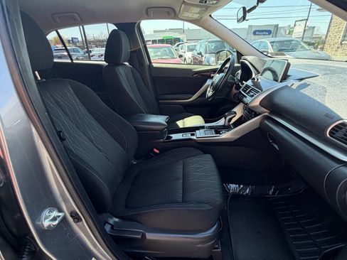 Used 2018 Mitsubishi Eclipse Cross SE image 31