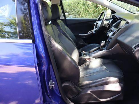 Used 2014 Ford Focus Titanium FWD image 22
