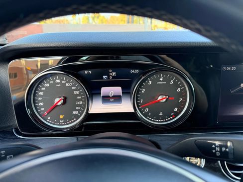 Used 2017 Mercedes-Benz E 400 4MATIC Wagon image 25