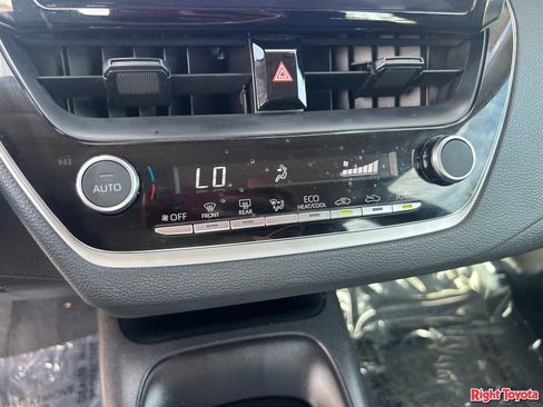 Certified 2025 Toyota Corolla LE FWD image 25