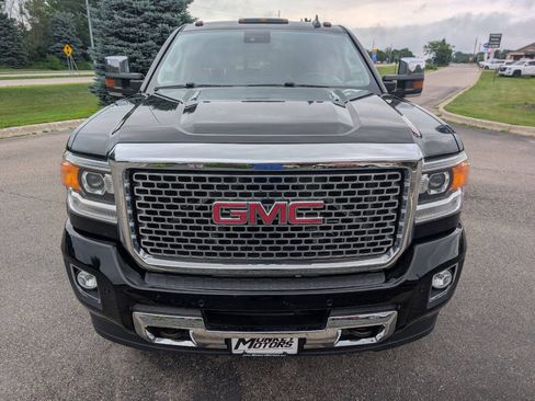Used 2016 GMC Sierra 2500 Denali w/ Duramax Plus Package AWD/4WD image 3
