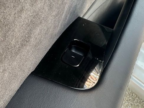 Used 2018 Tesla Model 3 Long Range image 24