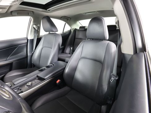 Used 2016 Lexus IS 200t image 11