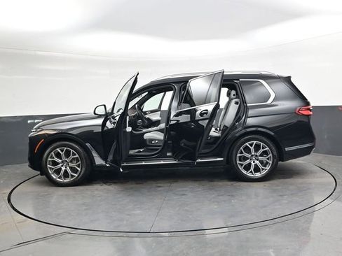 Used 2023 BMW X7 xDrive40i image 34