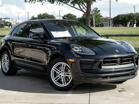 Used 2025 Porsche Macan AWD/4WD image 6
