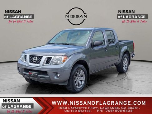 Used 2020 Nissan Frontier SV AWD/4WD image 1