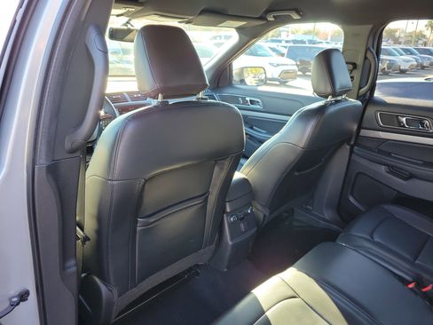 Used 2019 Ford Explorer XLT w/ Equipment Group 202A image 17