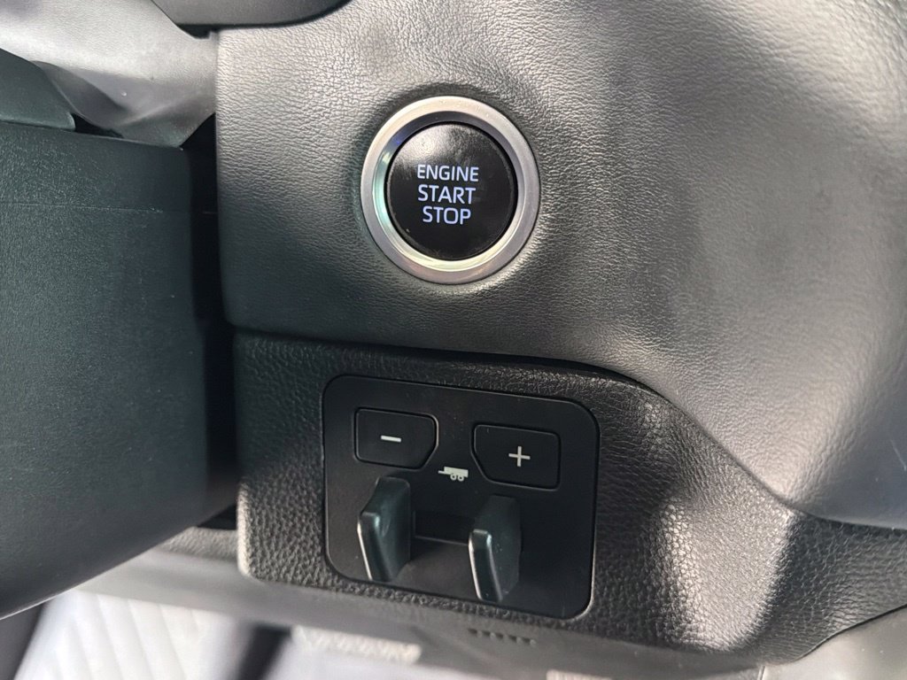 Used 2022 Toyota Tundra Platinum AWD/4WD image 49