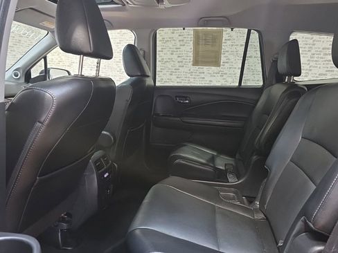 Used 2021 Honda Pilot Touring image 14