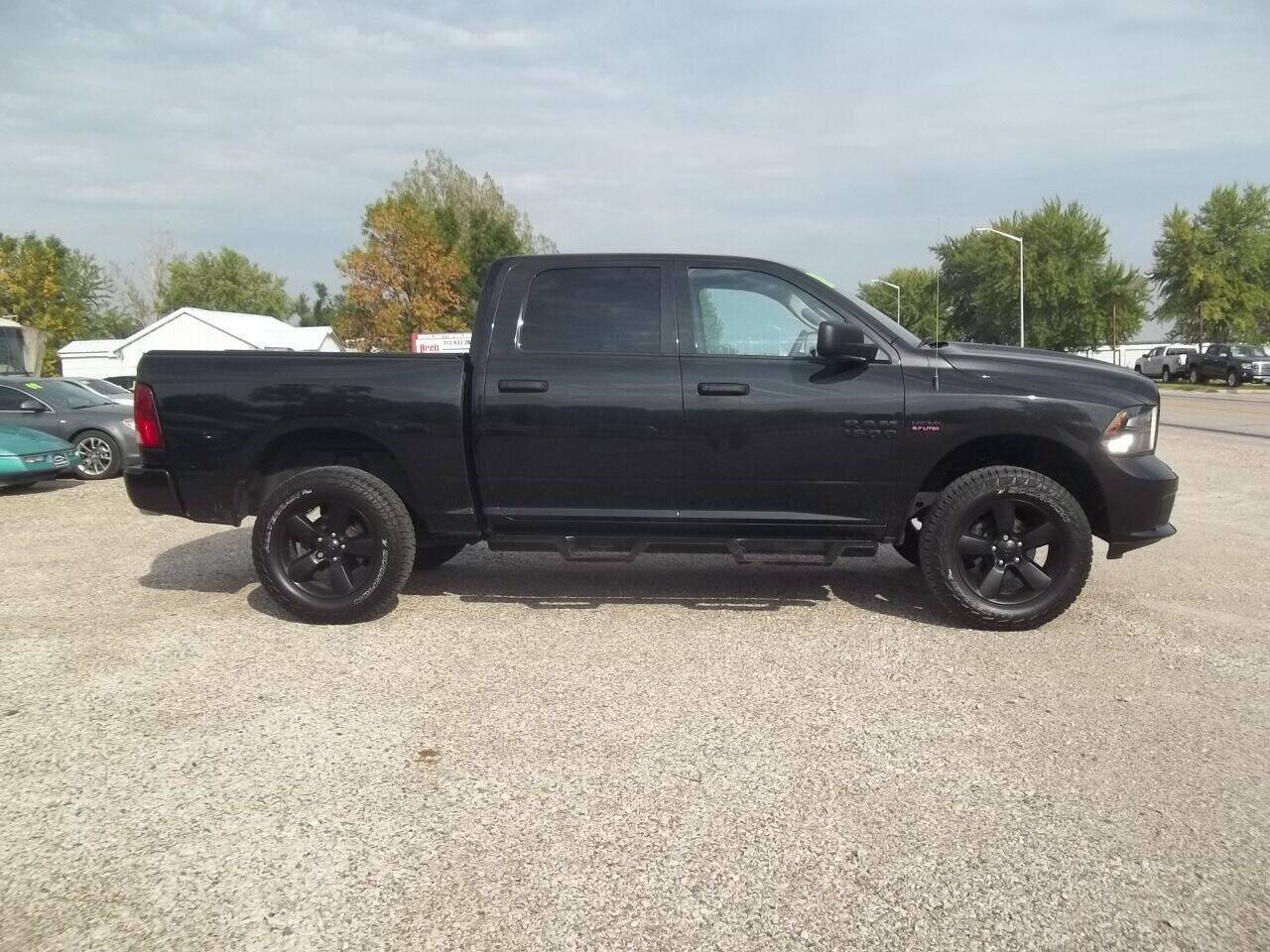 Used 2018 RAM 1500 Express w/ Wheel & Sound Group AWD/4WD image 1