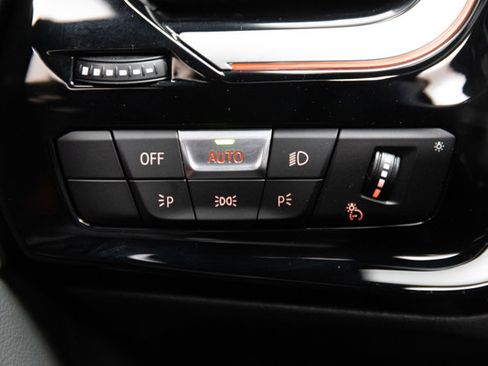 Used 2025 BMW Z4 M40i w/ Edition image 74