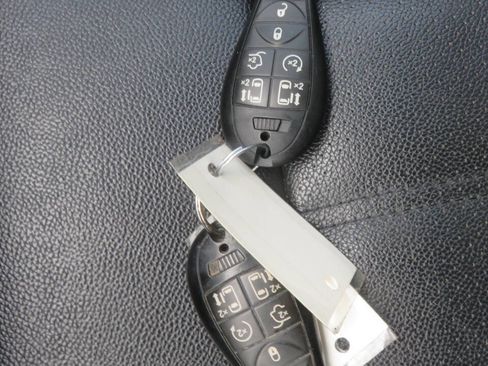 Used 2018 Dodge Grand Caravan GT image 37