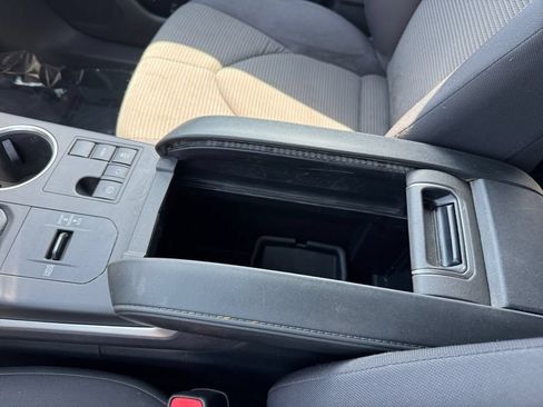 Used 2023 Toyota Highlander L FWD image 28