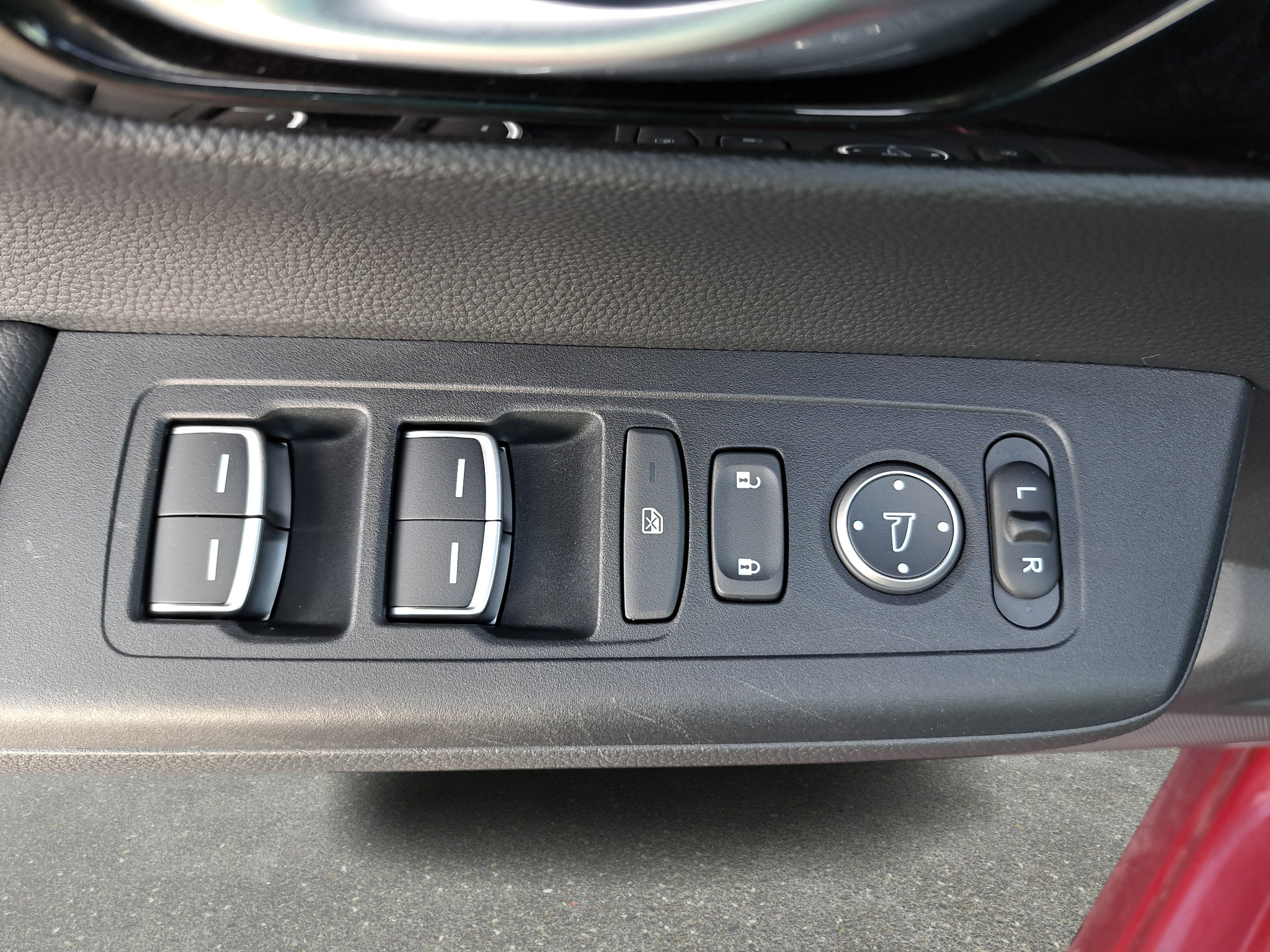 Used 2025 Honda CR-V Sport Touring image 28