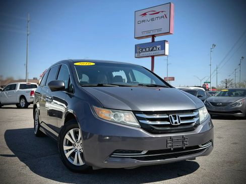 Used 2016 Honda Odyssey SE image 1